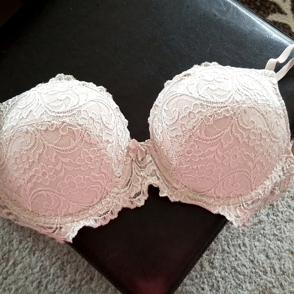 Smart & Sexy nude push-up lace bra 34C, NWOT